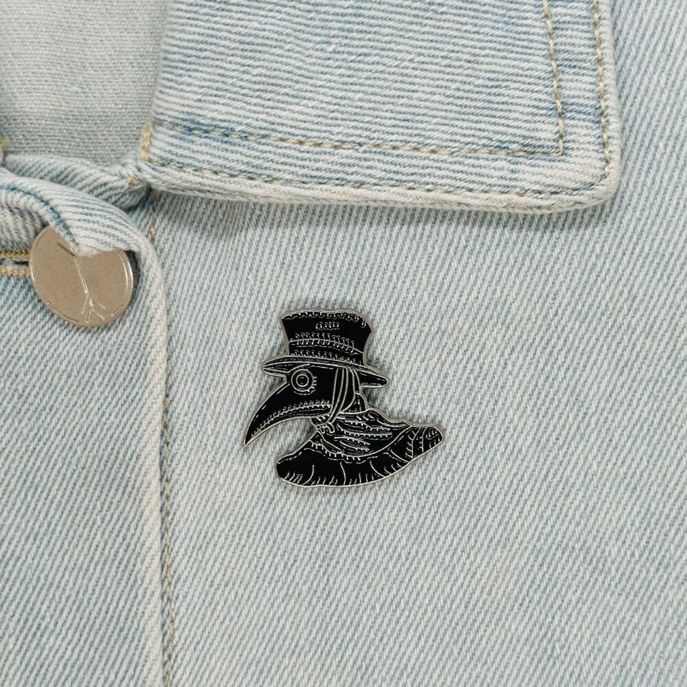 ✨Plague Doctor Black Brooch Pin Enamel Metal Badges Lapel Brooch Crow Raven✨